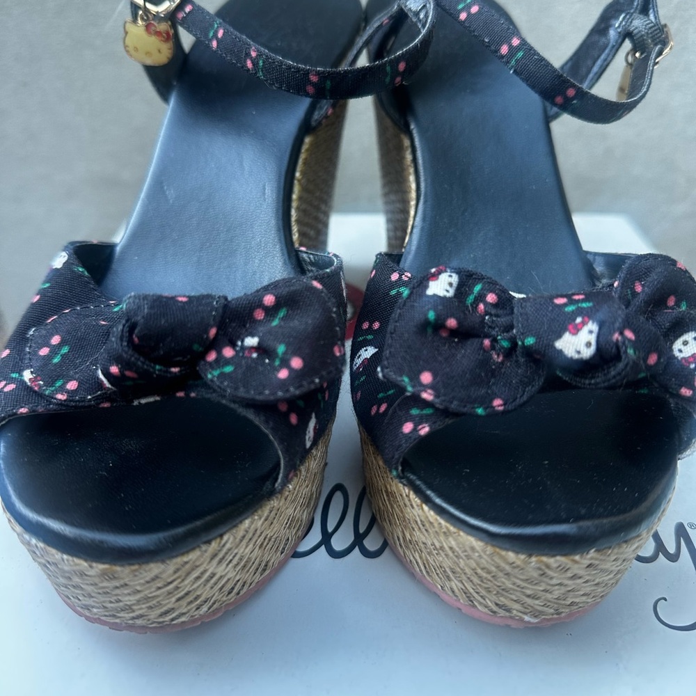 Hello Kitty Black and Gold Platform Sandals
